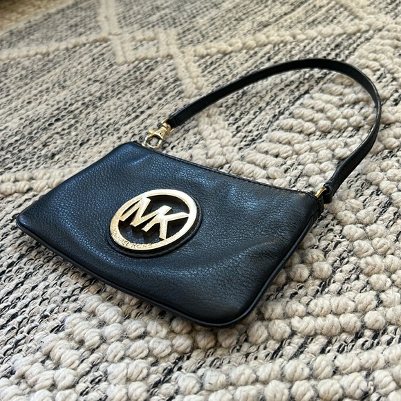 🖤 Michael Kors Wristlet | Mini Bag | Purse | Black Leather | Gold Emblem - Picture 2 of 12